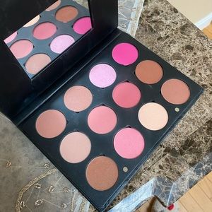SOLD! Ofra blush palette. BRAND NEW